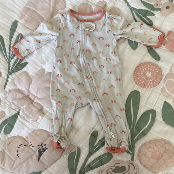 Cloud Island | Infant Onesie Bundle | 0-3Months - Picture 4 of 7